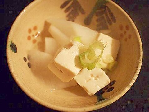 旬を楽しむ☆　蕪入り☆湯豆腐♪